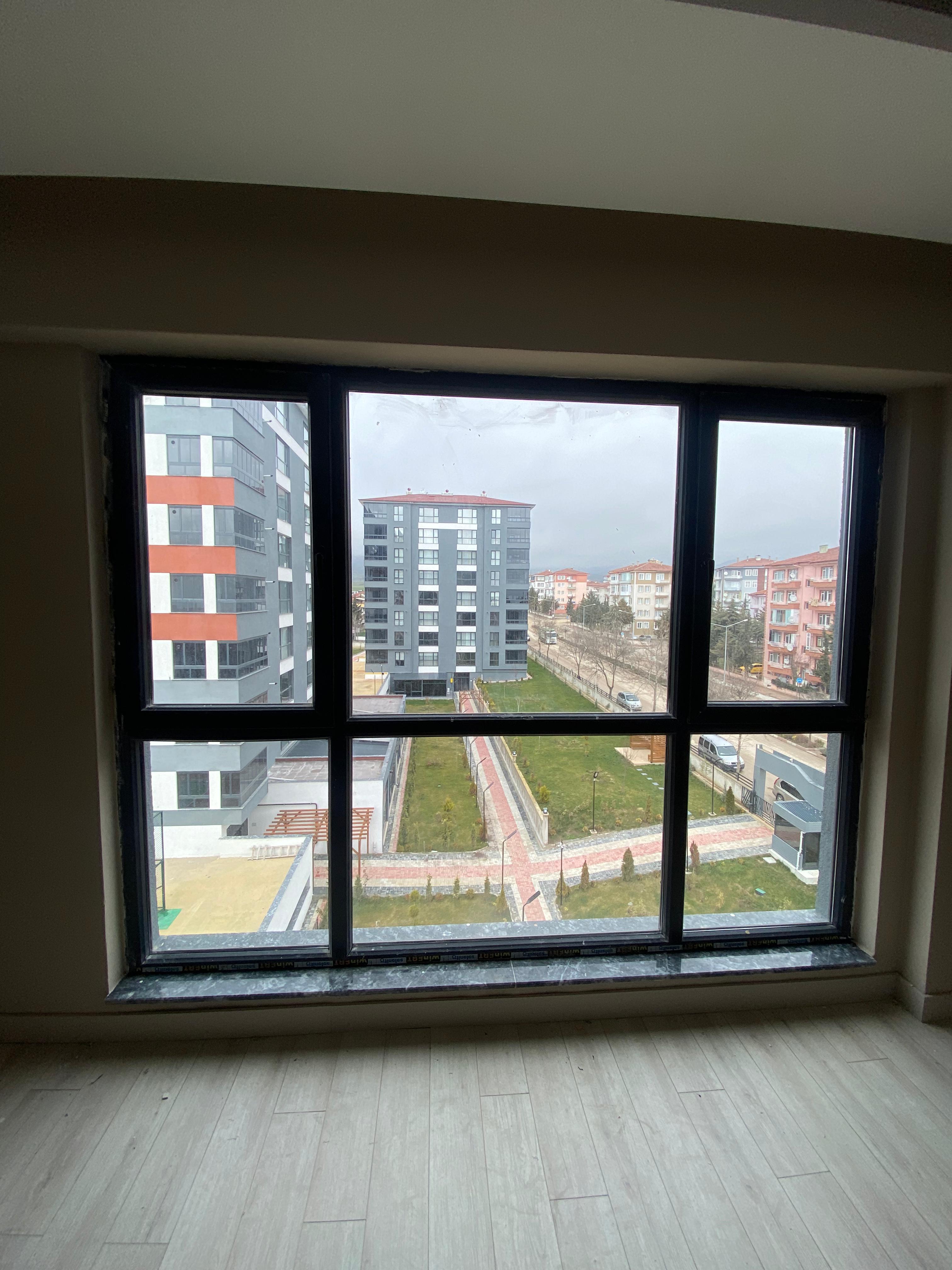 MABEL' DEN SATILIK LÜKS SİTE İÇERİSİNDE FERAH DAİRE